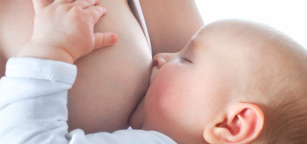 10 korzyści z karmienia piersią dla mamy i dla maluszka - blog - paniDoktor