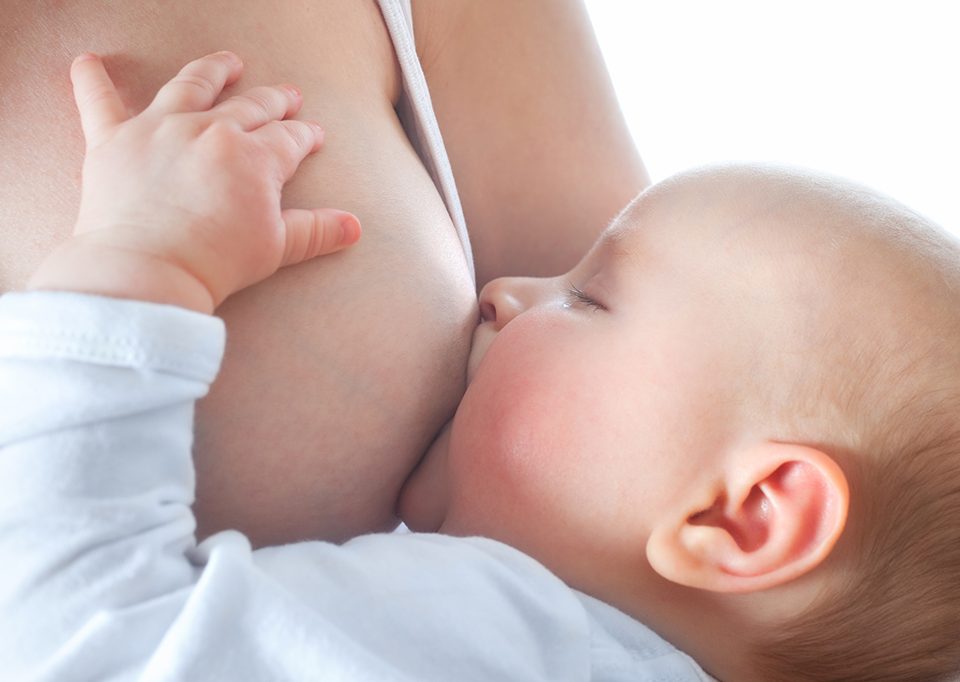 10 korzyści z karmienia piersią dla mamy i dla maluszka - blog - paniDoktor