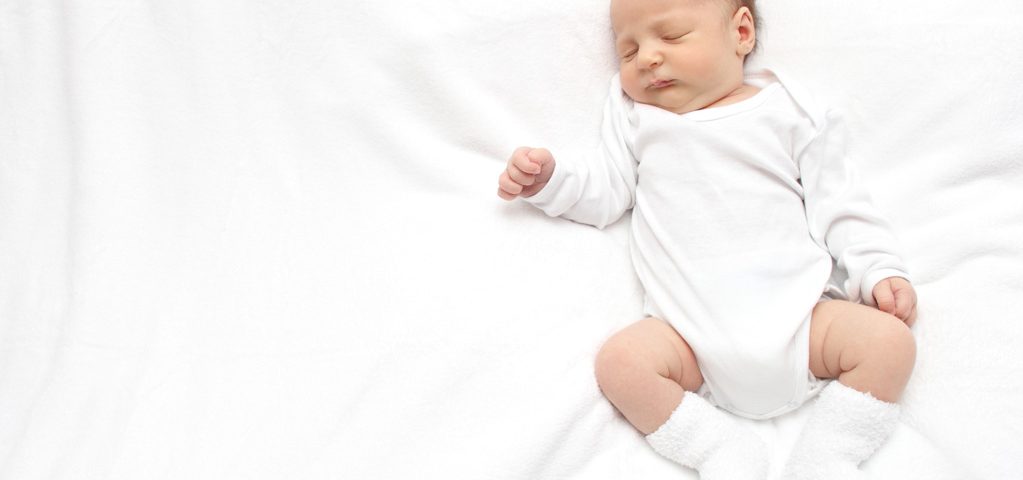 Fazy i cykle snu – co warto o nich wiedzieć, aby zadbać o lepszy sen dziecka?